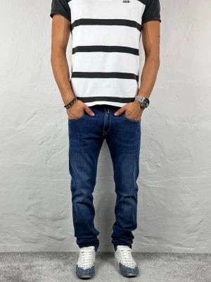 Replay jeans  - Ett par riktigt snygga jeans från Replay i storlek W28 L30 i modellen Anbbas 