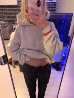 Kostymbyxor  - Low waist kostymbyxor ifrån bikbok, jätte fina o sparsamt använda💕nypris 499 kr