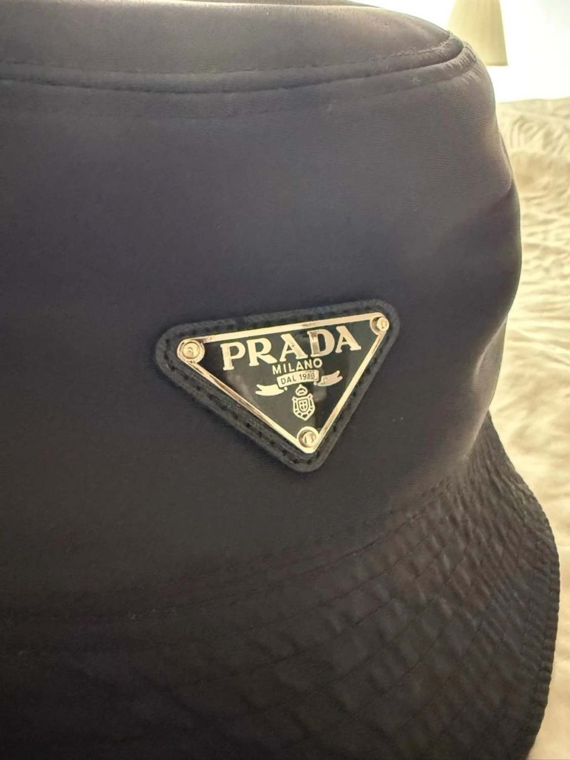 Svart bucket hat från Prada - 1