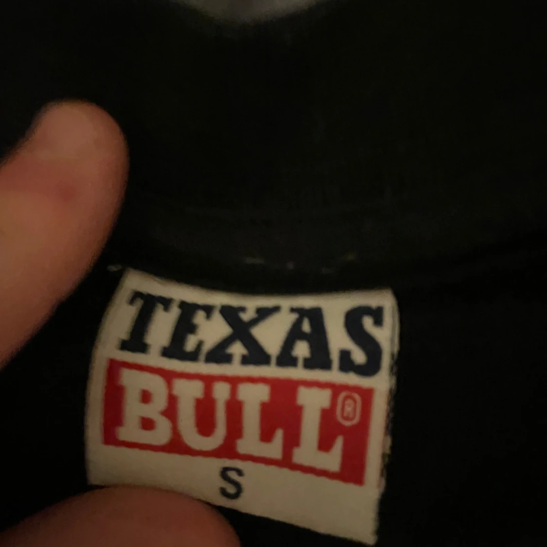 Enkel långärmad svart tröja  - 90