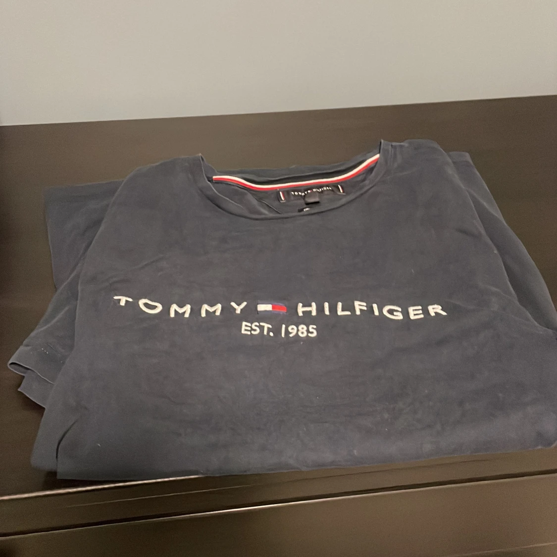Mörkblå t-shirt från Tommy Hilfiger - 91