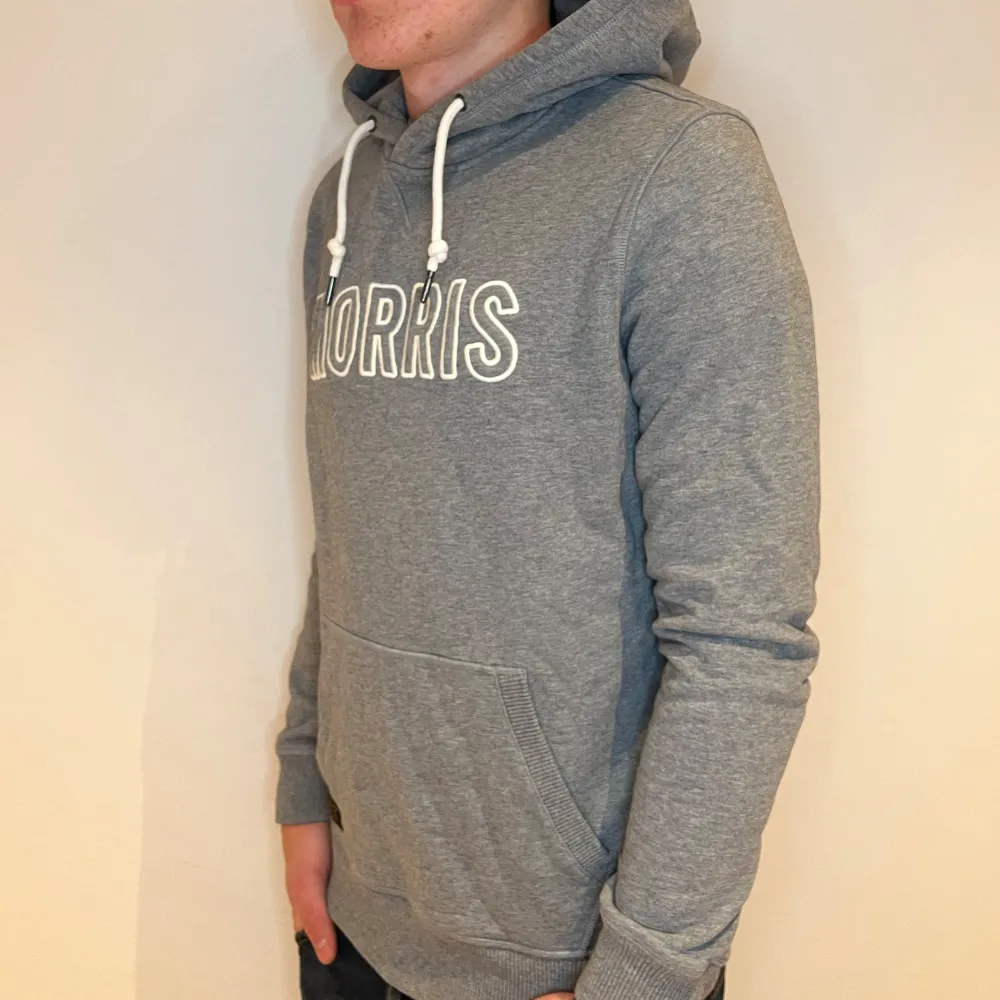 Morris hoodie | Skick: 9,5/10 | Size - M | Märke - Morris | Fraktar via postnord eller instabox på köparens bekostnad | Hör av dig vid minsta fråga eller fundering // RDL. Hoodies.