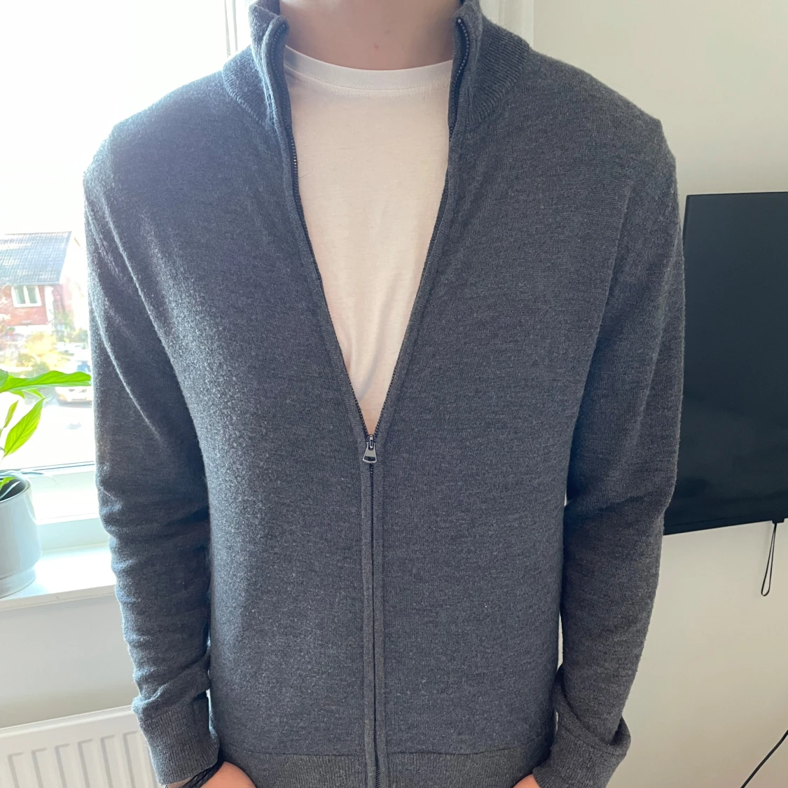 Grå merinoulltröja från These Glory Days