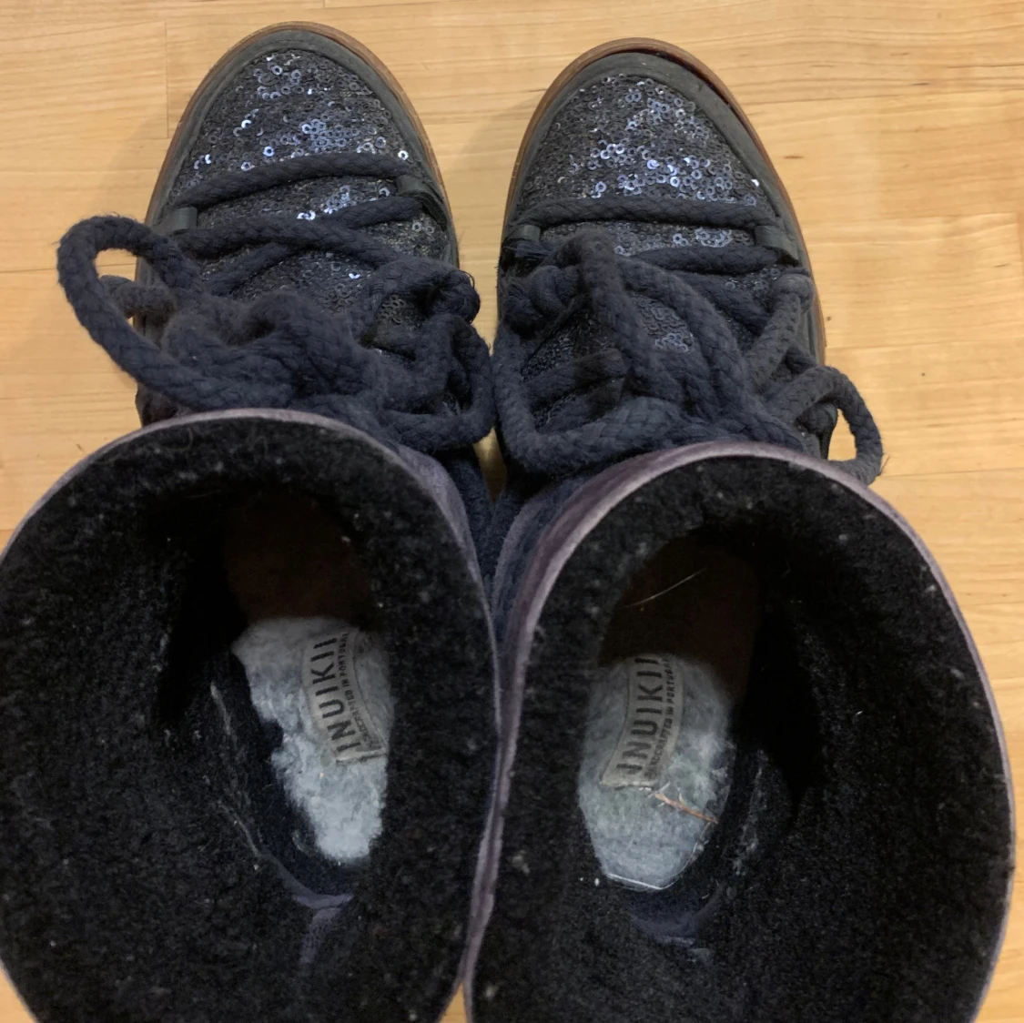 Marinblå inuikiis med paljetter⭐️⭐️ - 92