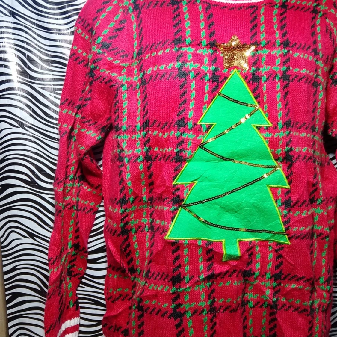 Röd jultröja med julgran - 90