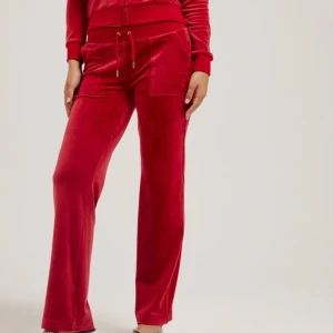 Röda juicy couture byxor - Röda juicy couture byxor till salu i bra skick! 