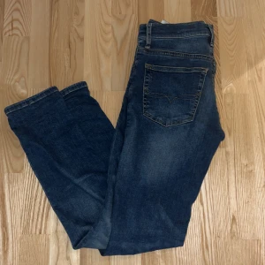 Polo Ralph Lauren jeans - Tjena säljer dessa feta Ralph lauren jeans, Står att de är 12 men passar också folk som e 160 nästan helt oanvända, väldigt bra skick, mer frågor skriv på pm👍