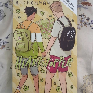 Heartstopper 3 - Den är som helt ny i skicket! Boken är på engelska😊