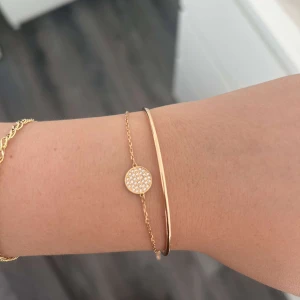 Skriväkta armband swarovski färg: ROSE, nyskick.  - äkta armband swarovski färg: ROSE, nyskick. 