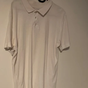 Lindbergh frotté pike - J Lindbergh pike tröja väldigt skön och snygg | Bra skick(8/10) köpt förra året använd då och då | Hör av er om frågor🙌