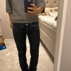 true religion low waisted jeans  - low waisted blue true religion jeans. they are super comfortable, and cute 