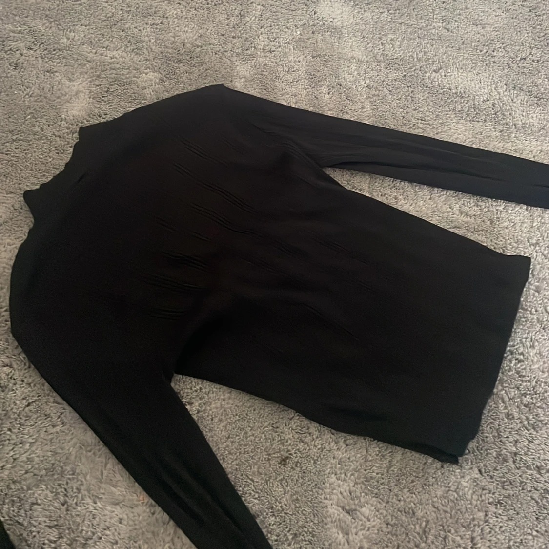 Svart långarmad tröja - 92