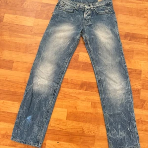 Dolce gabana jeans - Skriv om frågor