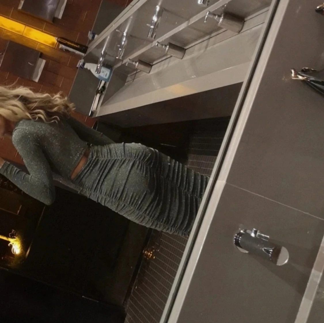 Glittrig klänning  - 90