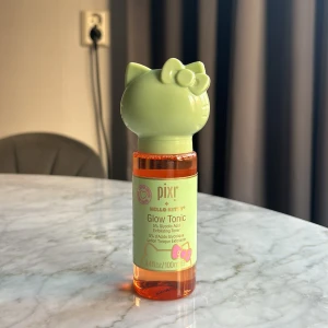 Pixi-Glow tonic - 100ml Limited edition (hello kitty) Aldrig andvänds. 