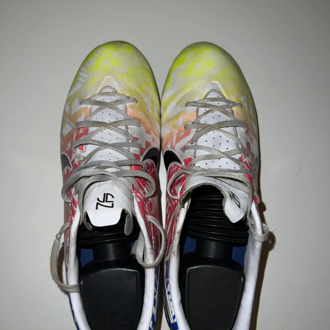 Nike mercurial academy neymar