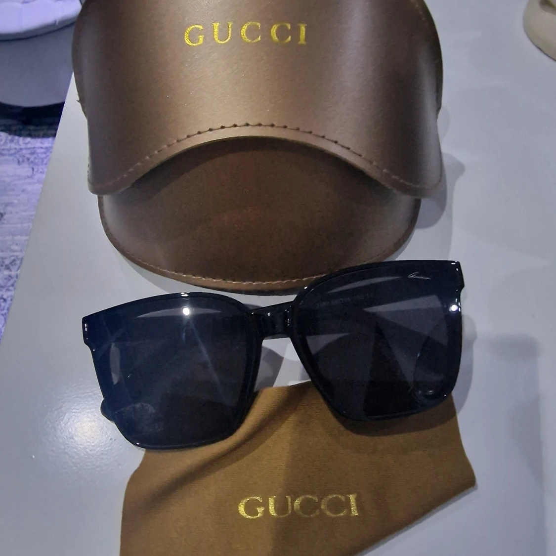 Helt ny gucci solglasögon  - 92