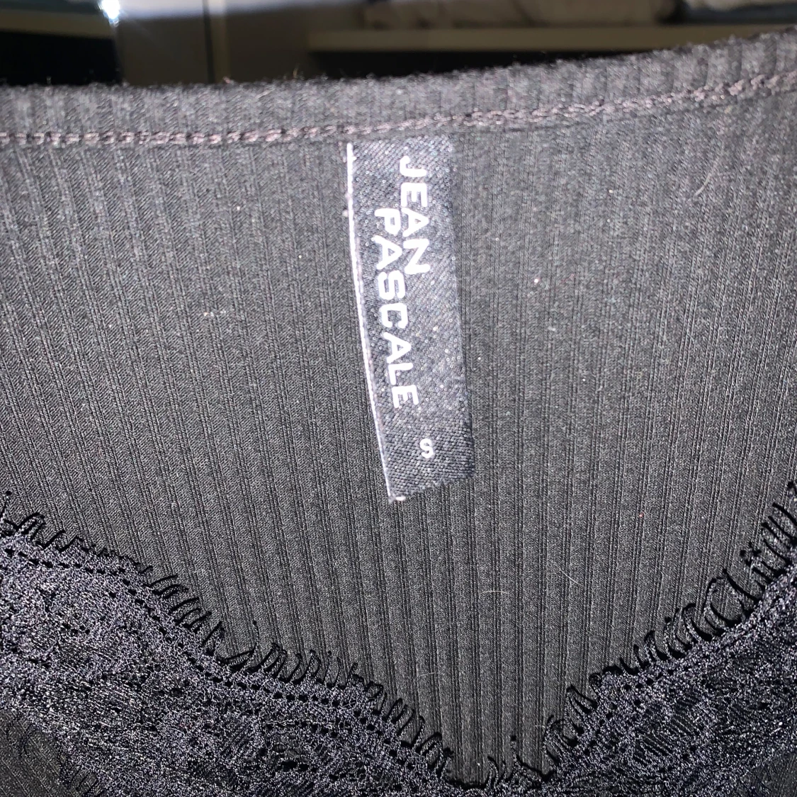 Svart ribbad tröja från Jean Pascale - 91