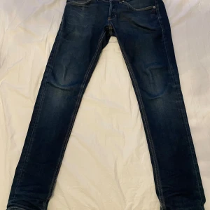 Dondup jeans - Tja, säljer nu dessa riktigt feta jeans. Märket är Dondup och modellen är George. Pris kan diskuteras i DM