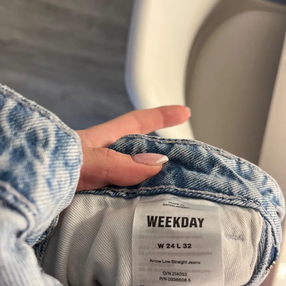 snygga jeans från weekday, som nya och inget slitet.. Jeans & Byxor.