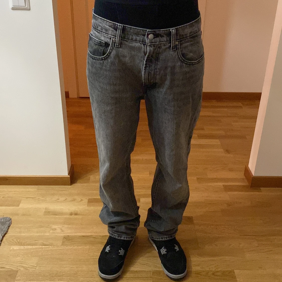 Mörk gråa jeans byxor  - 92