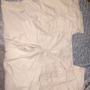 Cargo - Jätte fina cargo byxor, använt 1 gång. 