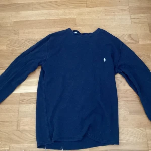 Polo Ralph lauren hoodie  - Mörk blå polo hoodie i mycket bra skick