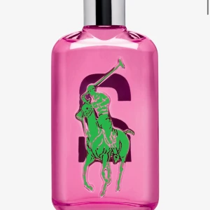 Parfym - Säljer en parfym från ralph lauren💕parfymen är endast använd ett fåtal gånger 