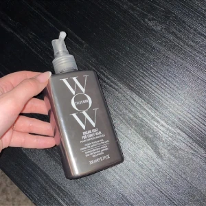 Wow - Säljer min color wow som är endast testad en gång så de är mer än halva kvar så nästan full:)