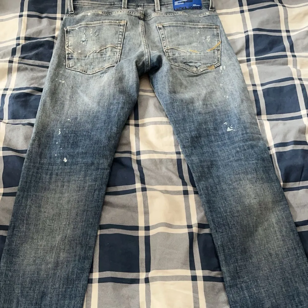 Tja, säljer ett par Jack&Jones jeans W29 L32. Jeans & Byxor.