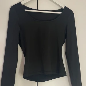 Tröja långärmad - Basic långärmad tröja från SHEIN aldrig använd.🩷
