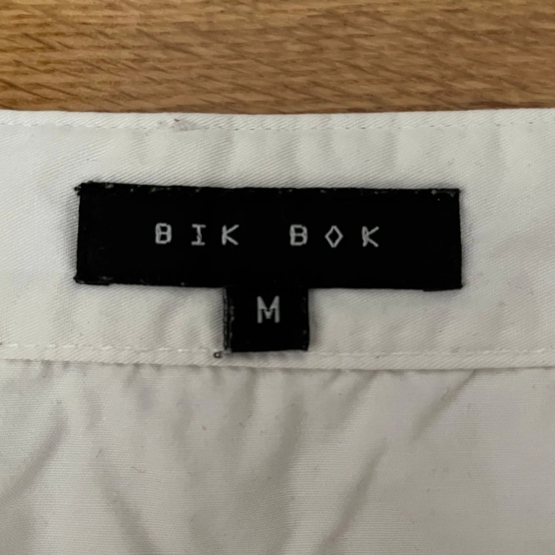 Vit kjol från Bik Bok - 91