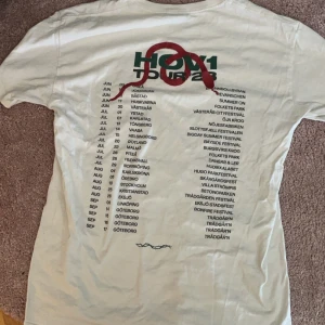 Hov1 t shirt - Snygg hov1 t shirt   Storlek M 