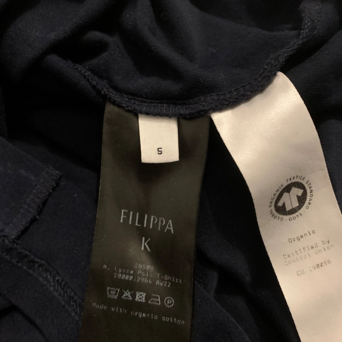 Mörkblå pikétröja från Filippa K - 91