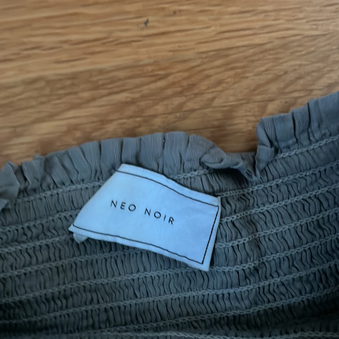 Grå kjol från Neo Noir - 90