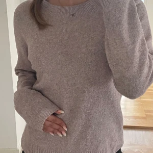 Stickad tröja - Stickad tröja från Vero Moda. 