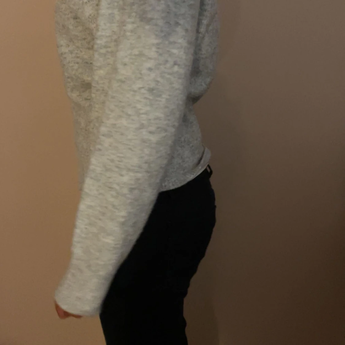 Grå stickad kofta - 91