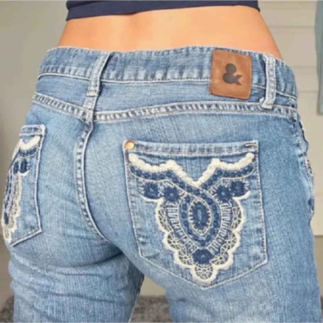 Lågmidjade bootcut
