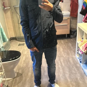 Regnjacka - Tja! Jag säljer min riktigt feta elvine jacka i skicket 10/10 inga defekter eller något sånt i ny skick, Hör av er om ni har några funderingar! 