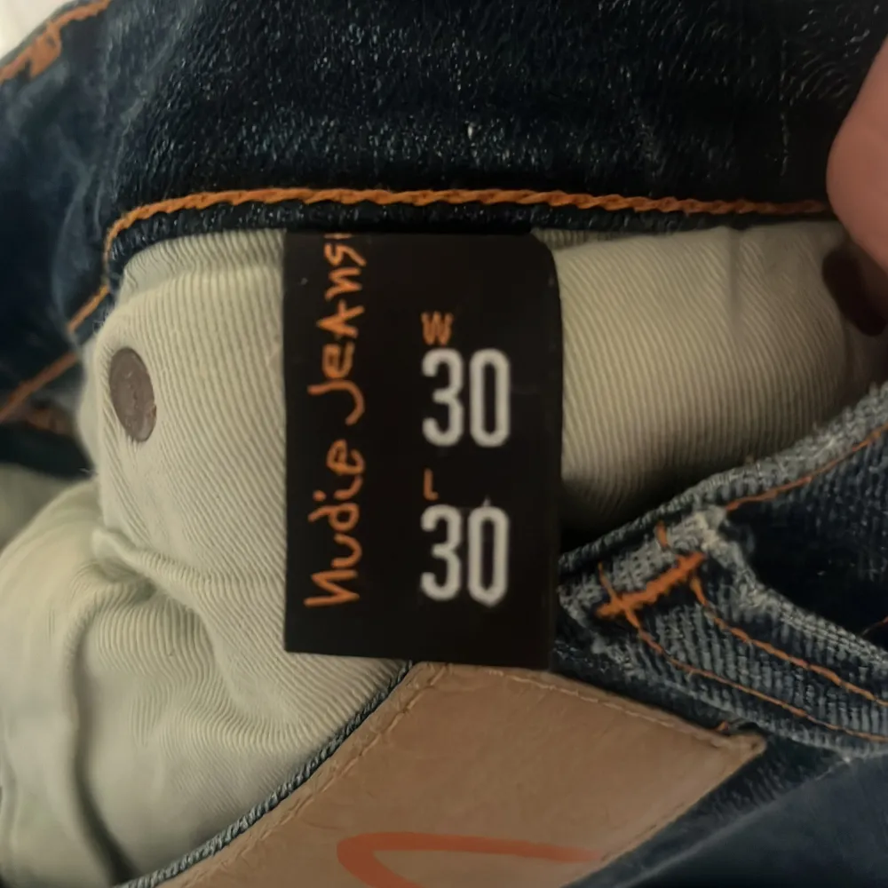 Nudie Jeans i nyskick storlek 30/30. Modellen är Lean Dean. Nypris ungefär 1800. Skriv om du har frågor.. Jeans & Byxor.