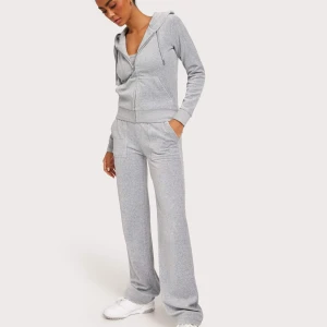 Juicy couture byxor - Helt nya byxor. Prislappen sitter kvar. DEL RAY POCKET PANT 