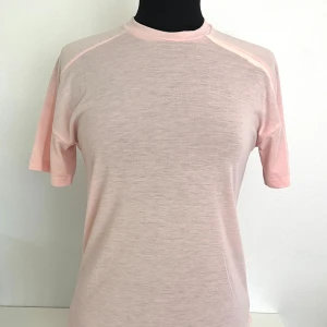 ADIDAS T-SHIRT - Aprikosfärgad Adidas T-Shirt💓 Toppenskick, storlek S🤗