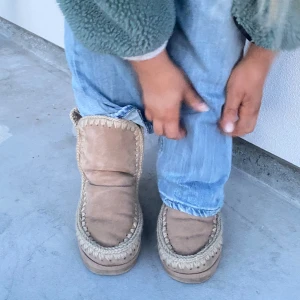 MOU boots/skor - Sååå fina och unika Mou skor perfekt till hösten och vintern! Bra skick, använda fåtal gånger, kommer med skokartong  🍁 skicka prisförslag! Nypris 3200kr