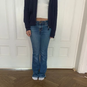 Blå jeans - Jättefina DKNY jeans! Kommer inte till användning❣️❣️
