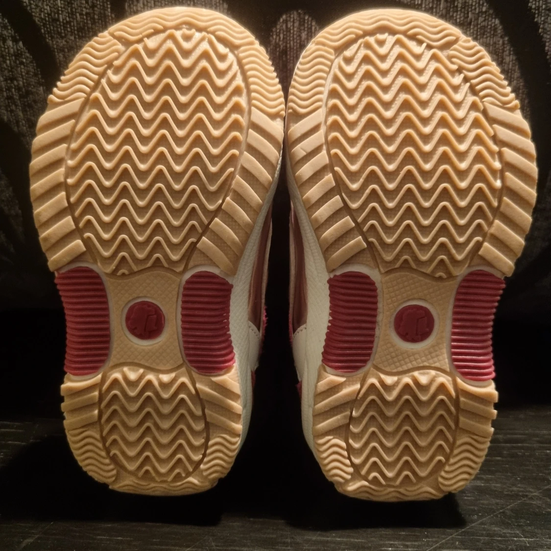 Nya Barnsneakers från Lejon i rosa och rosasilver med dragkedjor - 4