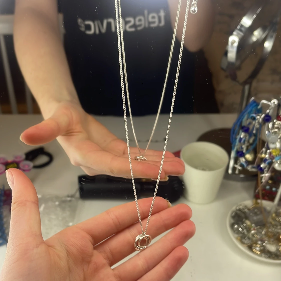 Silverhalsband med cirkelhänge - 1