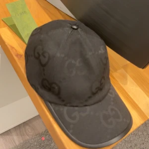 Gucci keps - Storlek M Gucci jumbo Gg, aldrig använd