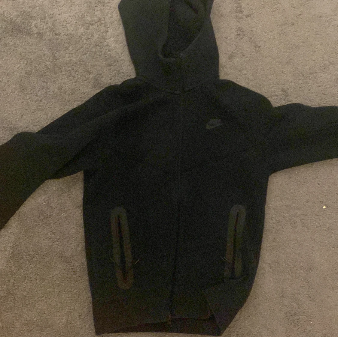 Svart Nike tech fleece 