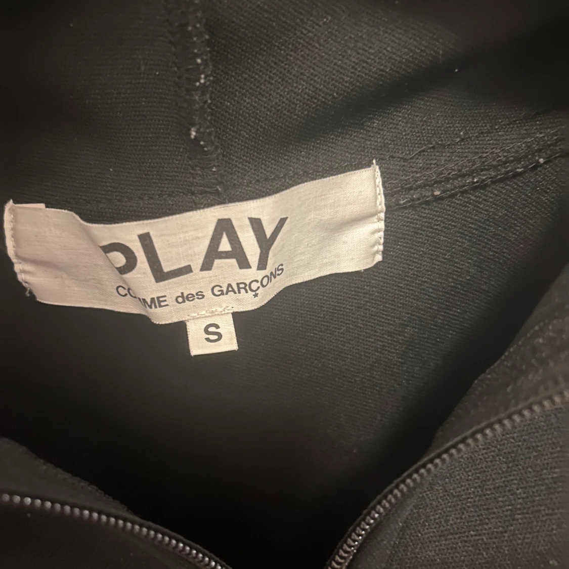 Svart hoodie från Comme des Garçons - 91