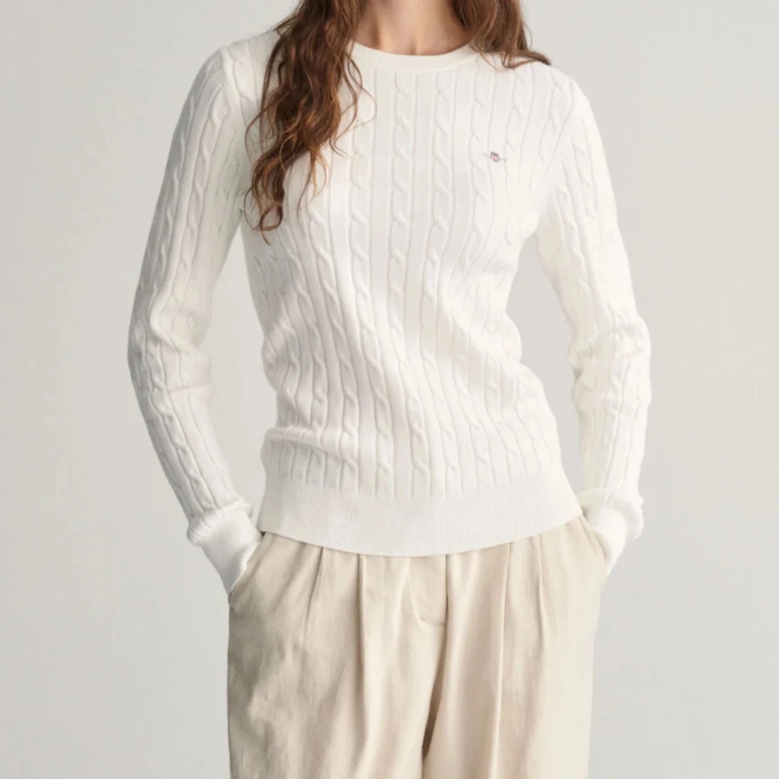 Vit/cremefärgad stickad tröja från Gant